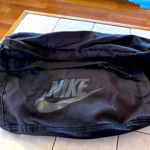 Nike Tech Hip Pack Crossbody Bag in Black